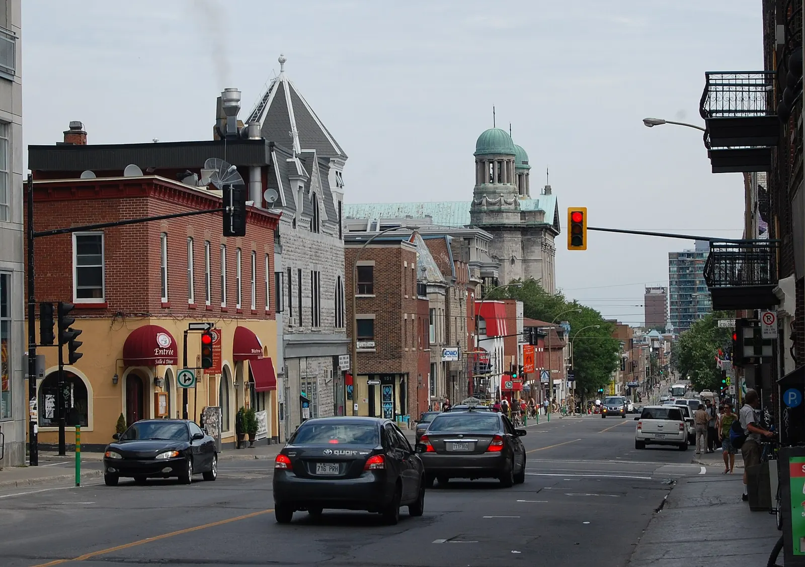 Rue résidentielle du Plateau-Mont-Royal à Montréal